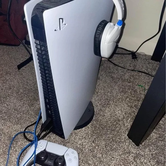 Stand And Cooling Station With Dual Controller Charging Station For Playstation